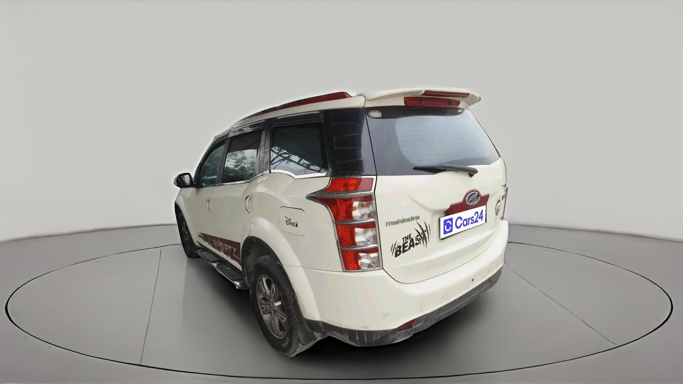 2014 Mahindra XUV500 W8, Diesel, Manual, 1,62,707 km, exterior