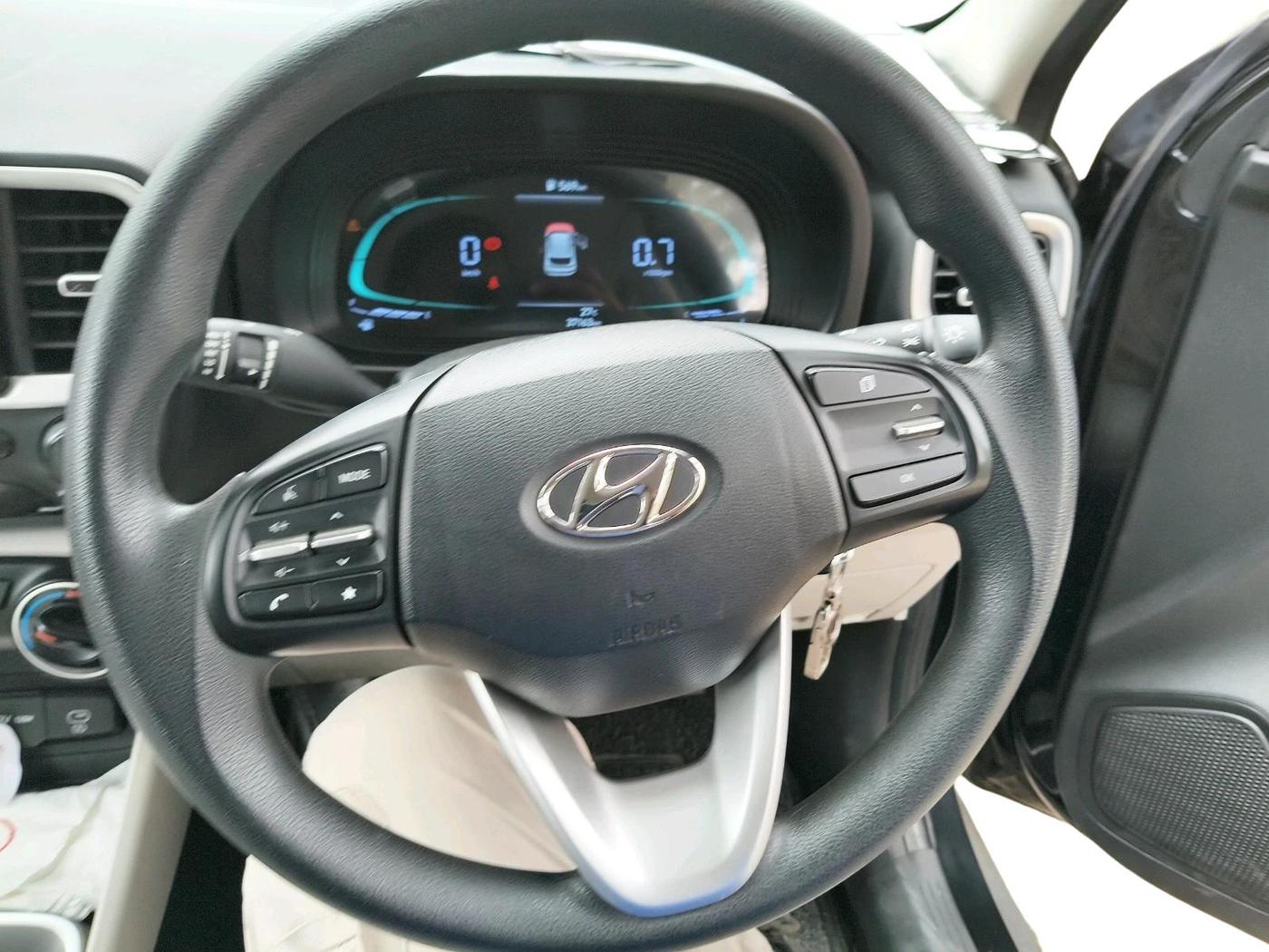 2022 Hyundai VENUE S PLUS 1.5 CRDI, Diesel, Manual, 37,163 km, interior