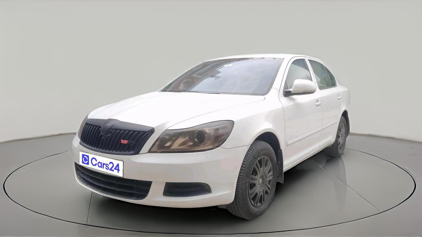 2011 Skoda Laura ACTIVE 1.8 TSI, Petrol, Manual, 1,02,416 km, exterior