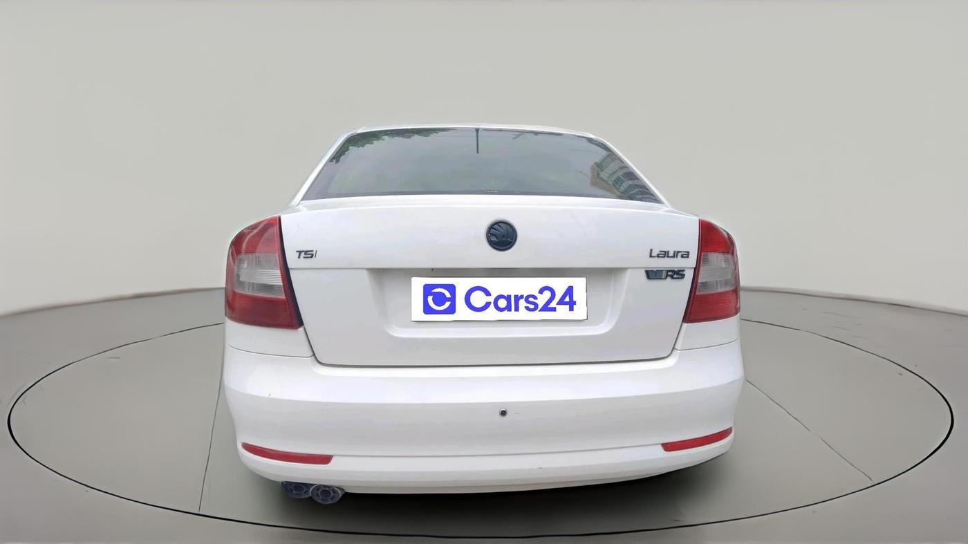 2011 Skoda Laura ACTIVE 1.8 TSI, Petrol, Manual, 1,02,416 km, exterior