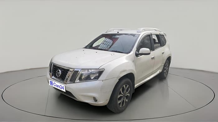 2014 Nissan Terrano XV D THP PREMIUM 110 PS, Diesel, Manual, 2,10,905 km, exterior