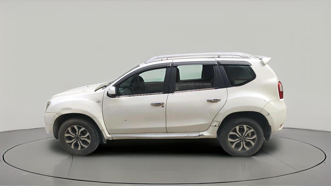 2014 Nissan Terrano XV D THP PREMIUM 110 PS, Diesel, Manual, 2,10,905 km, exterior