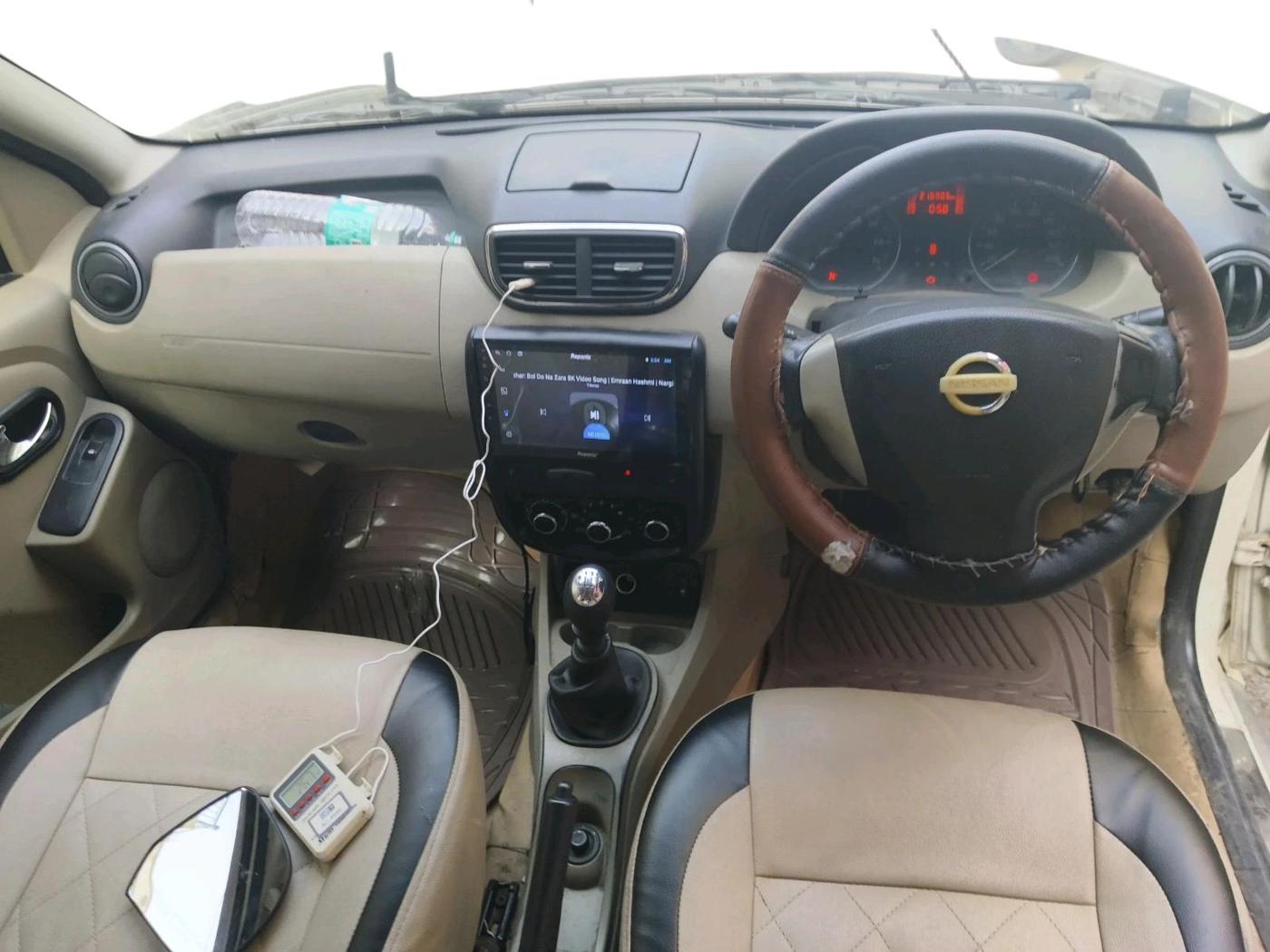2014 Nissan Terrano XV D THP PREMIUM 110 PS, Diesel, Manual, 2,10,905 km, interior