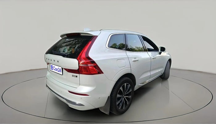2024 Volvo XC 60 B5 Ultra, Petrol, Automatic, 9,450 km, exterior