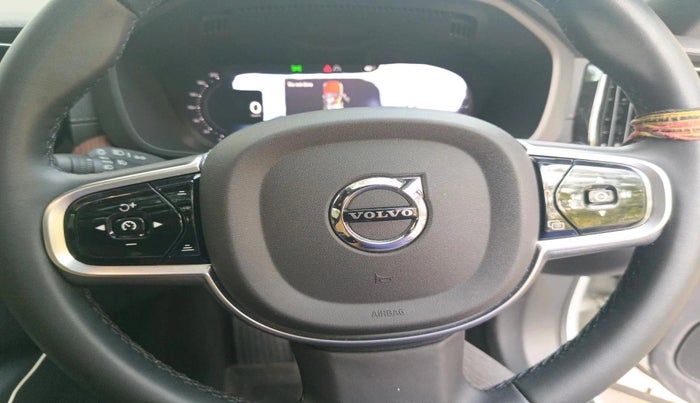 2024 Volvo XC 60 B5 Ultra, Petrol, Automatic, 9,450 km, interior