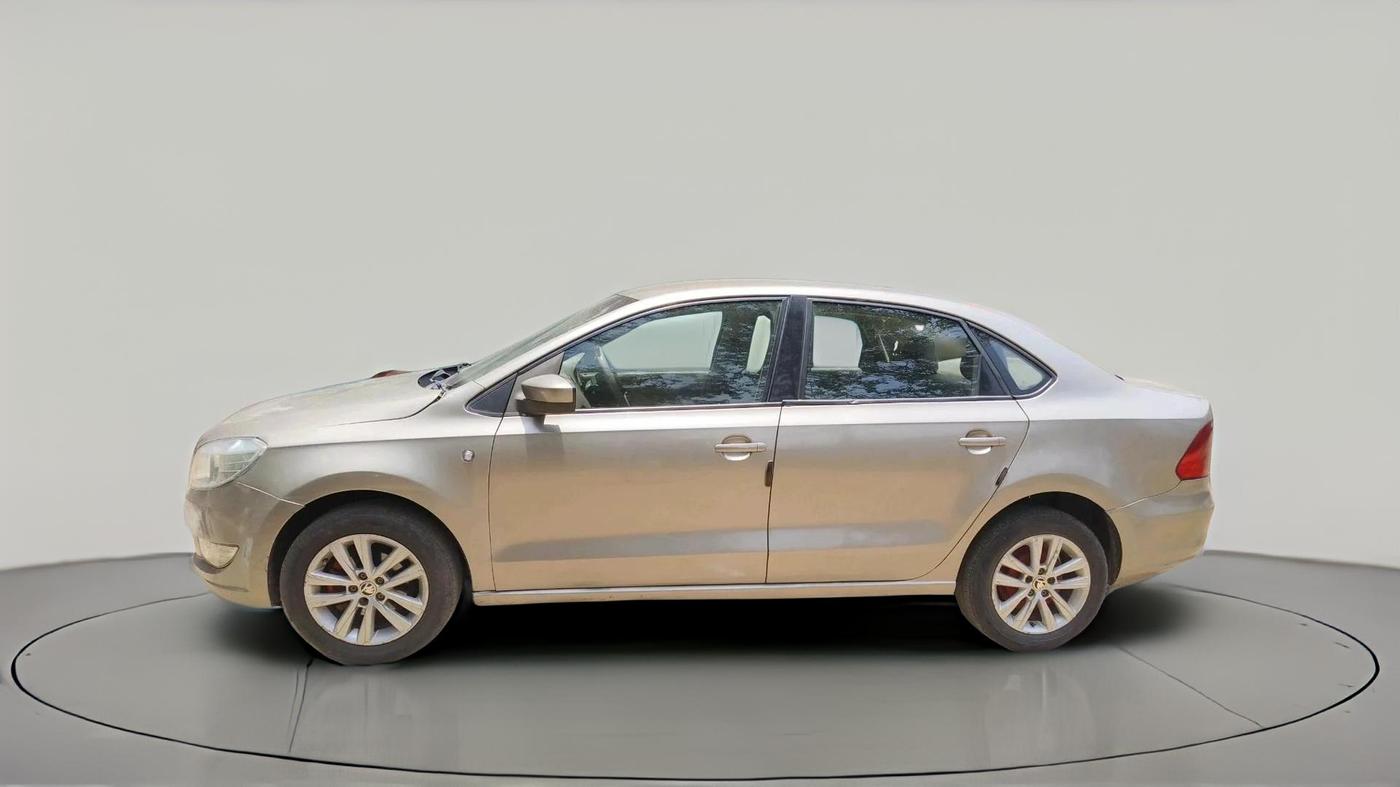 2012 Skoda Rapid ELEGANCE 1.6 TDI CR MT, Diesel, Manual, 2,13,040 km, exterior