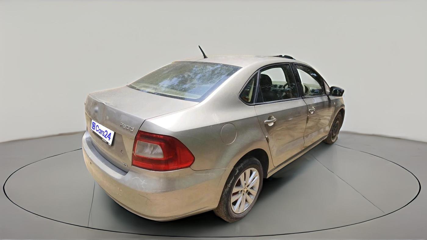 2012 Skoda Rapid ELEGANCE 1.6 TDI CR MT, Diesel, Manual, 2,13,040 km, exterior