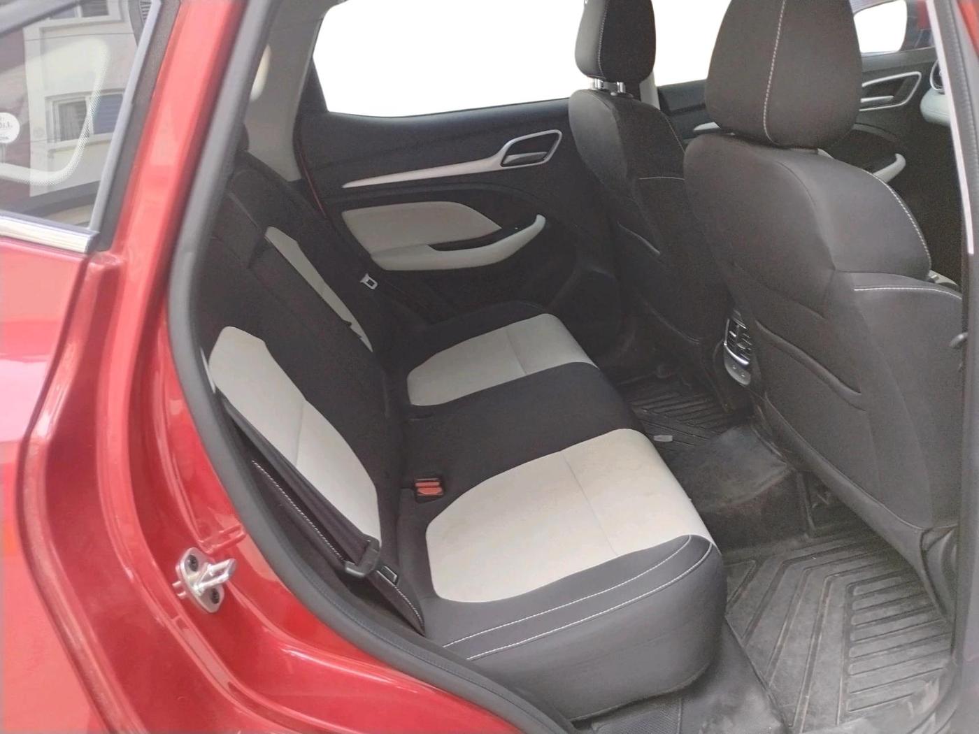 2024 MG ASTOR Select 1.5 MT (Ivory), Petrol, Manual, 14,997 km, interior