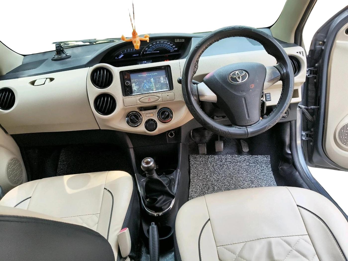 2016 Toyota Etios Liva G, Petrol, Manual, 65,094 km, interior