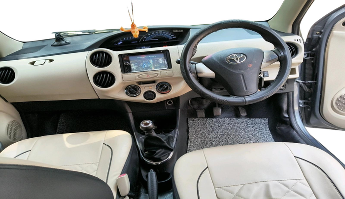 2016 Toyota Etios Liva G, Petrol, Manual, 65,094 km, interior