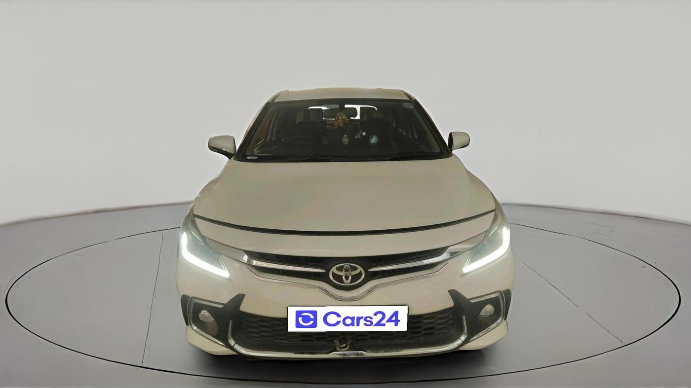 2024 Toyota Glanza V AMT, Petrol, Automatic, 5,495 km, exterior