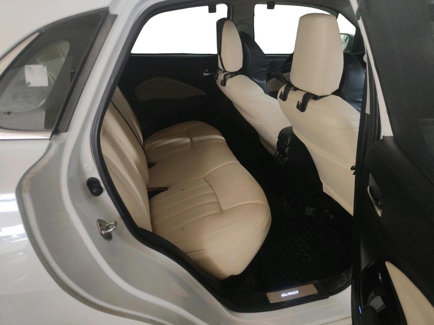 2024 Toyota Glanza V AMT, Petrol, Automatic, 5,495 km, interior