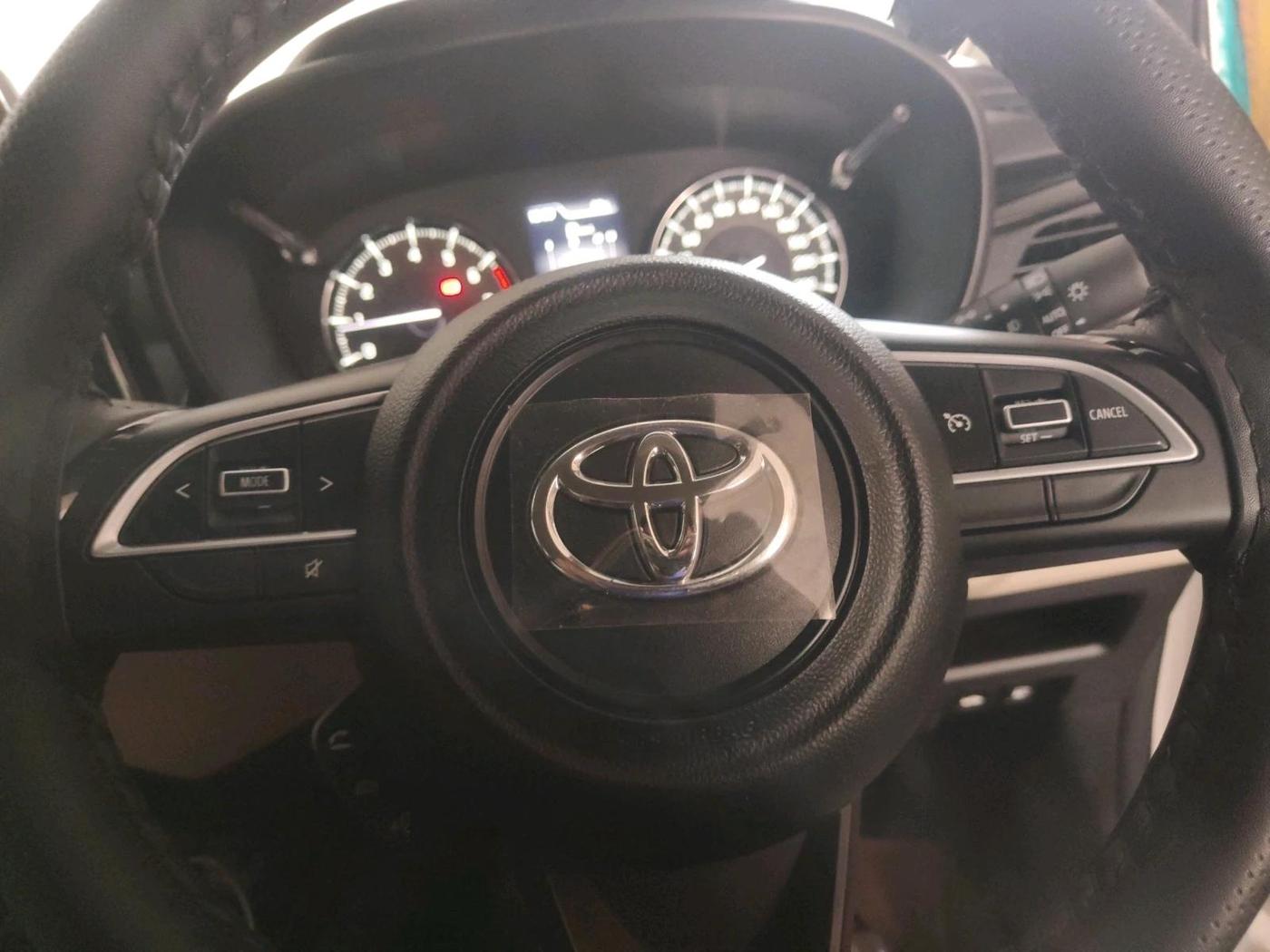 2024 Toyota Glanza V AMT, Petrol, Automatic, 5,495 km, interior