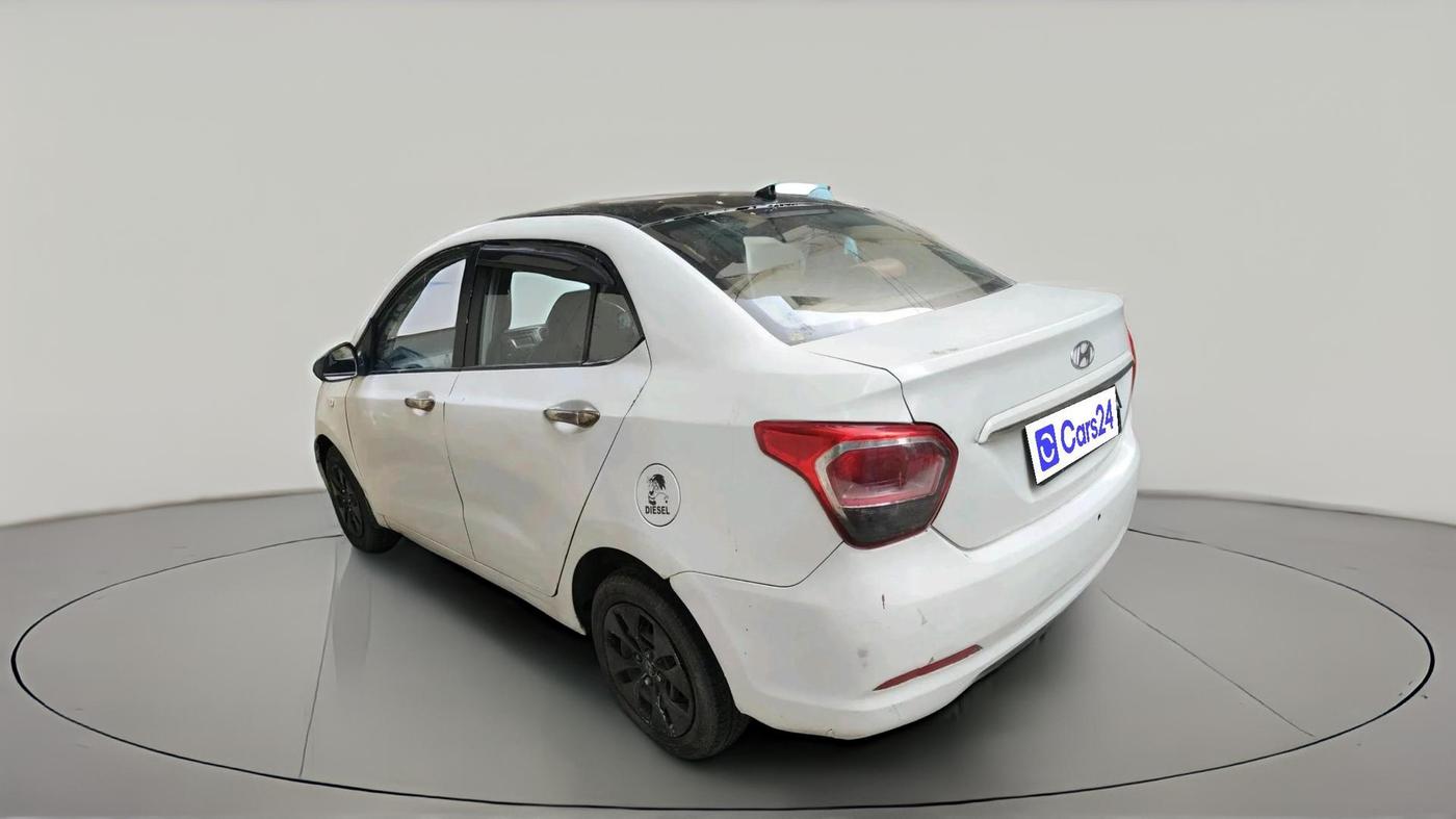 2016 Hyundai Xcent BASE 1.1, Diesel, Manual, 1,95,978 km, exterior