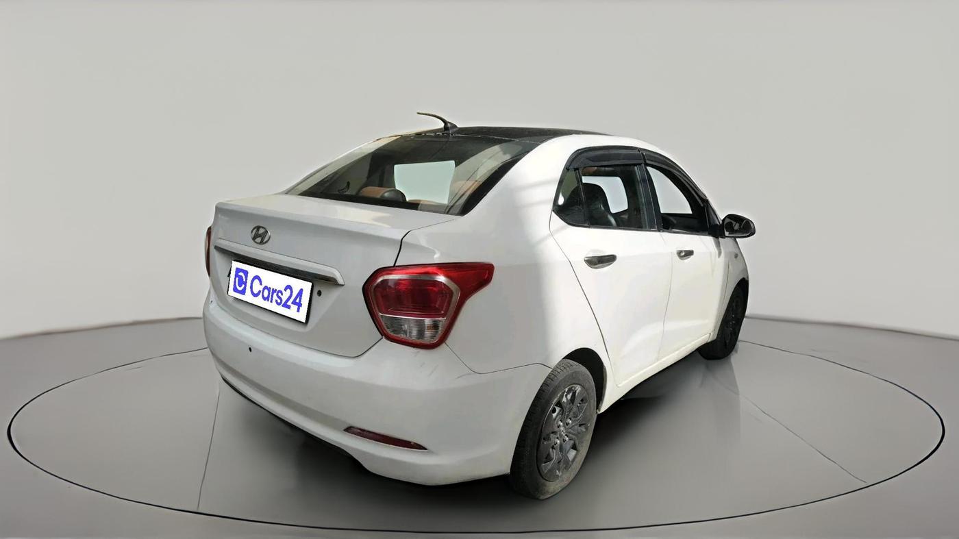 2016 Hyundai Xcent BASE 1.1, Diesel, Manual, 1,95,978 km, exterior