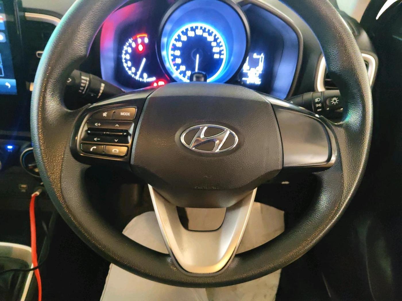 2020 Hyundai VENUE S 1.0 TURBO MT, Petrol, Manual, 87,479 km, interior