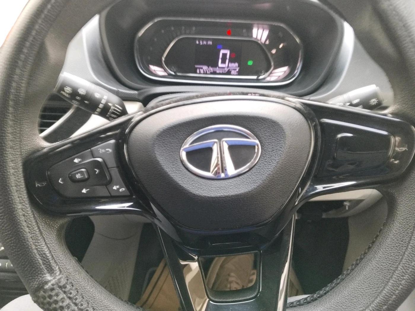 2020 Tata NEXON XZ PLUS PETROL, Petrol, Manual, 67,677 km, interior