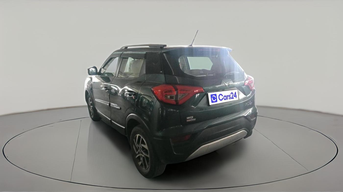 2023 Mahindra XUV300 W8 (O) 1.2 PETROL AMT, Petrol, Automatic, 65,163 km, exterior