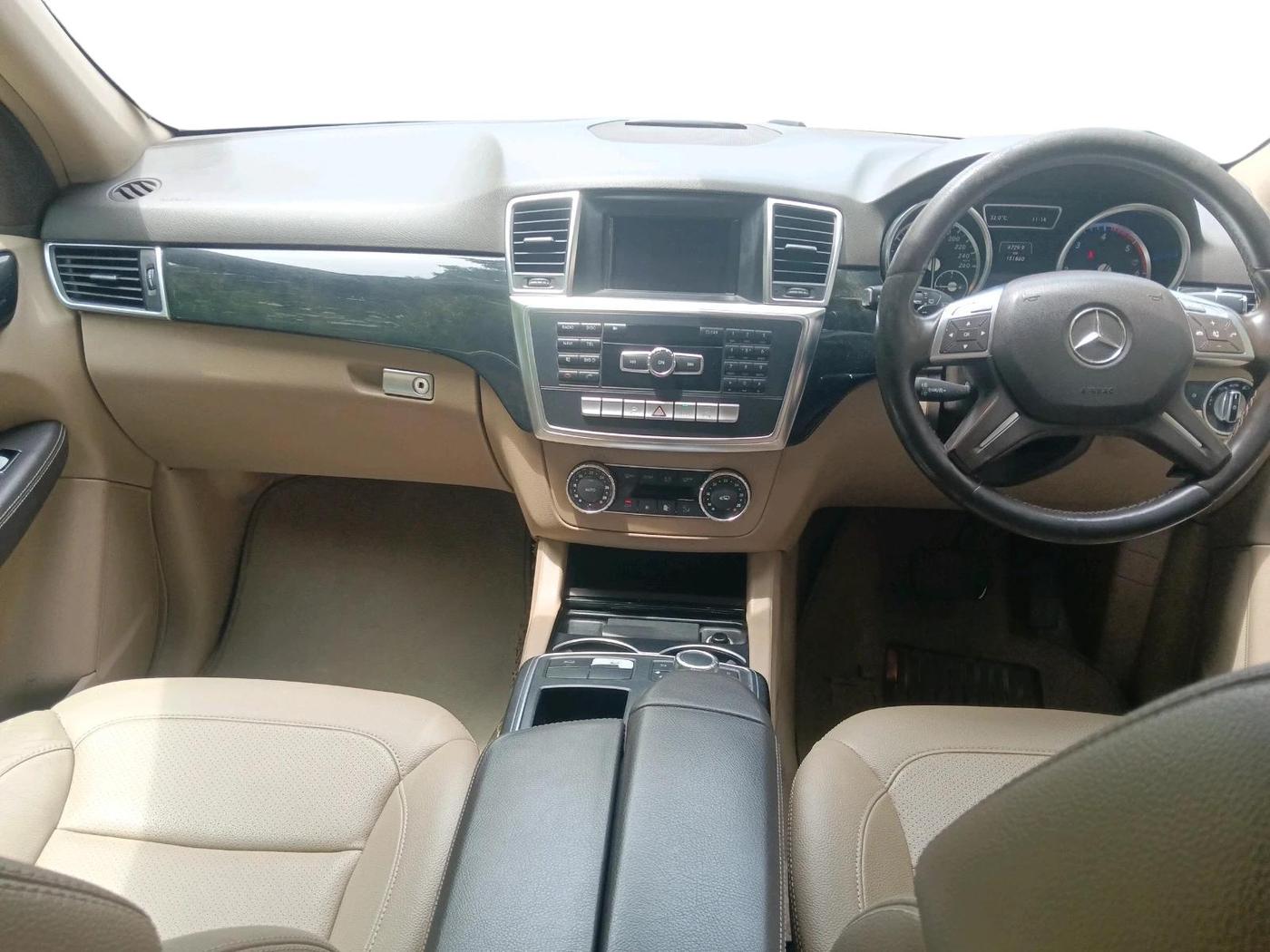 2013 Mercedes Benz Ml Class 250 CDI, Diesel, Automatic, 1,51,860 km, interior