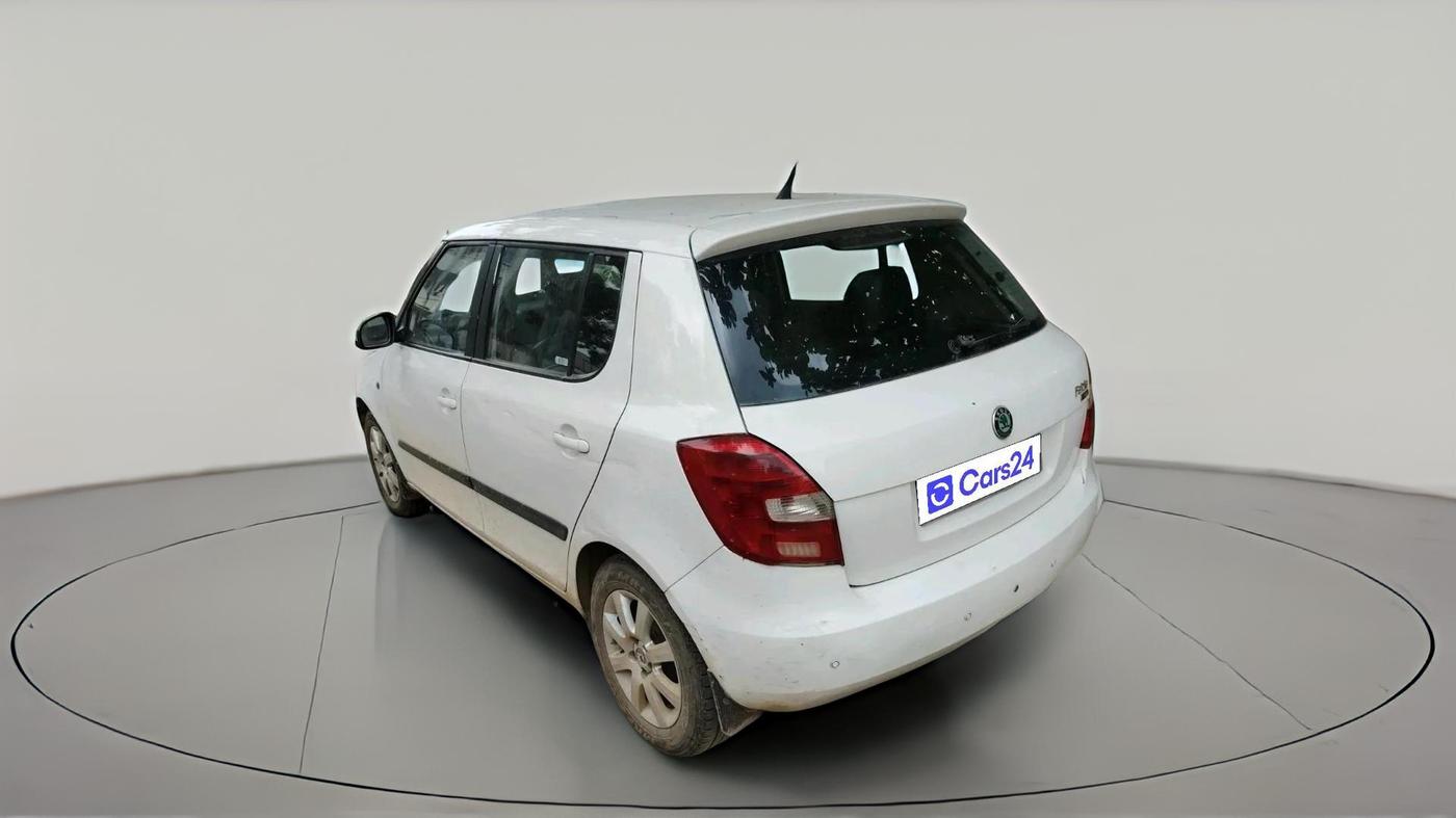 2013 Skoda Fabia ELEGANCE 1.2 TDI, Diesel, Manual, 1,55,798 km, exterior