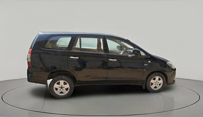 2006 Toyota Innova V 2.5 8 STR, Diesel, Manual, 1,77,879 km, exterior