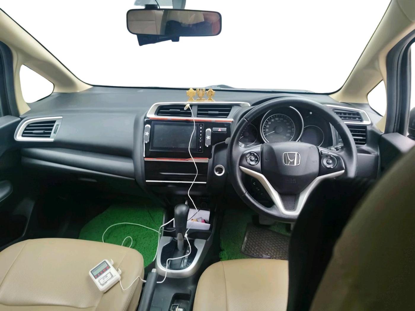 2019 Honda Jazz 1.2L I-VTEC VX CVT, Petrol, Automatic, 1,01,298 km, interior