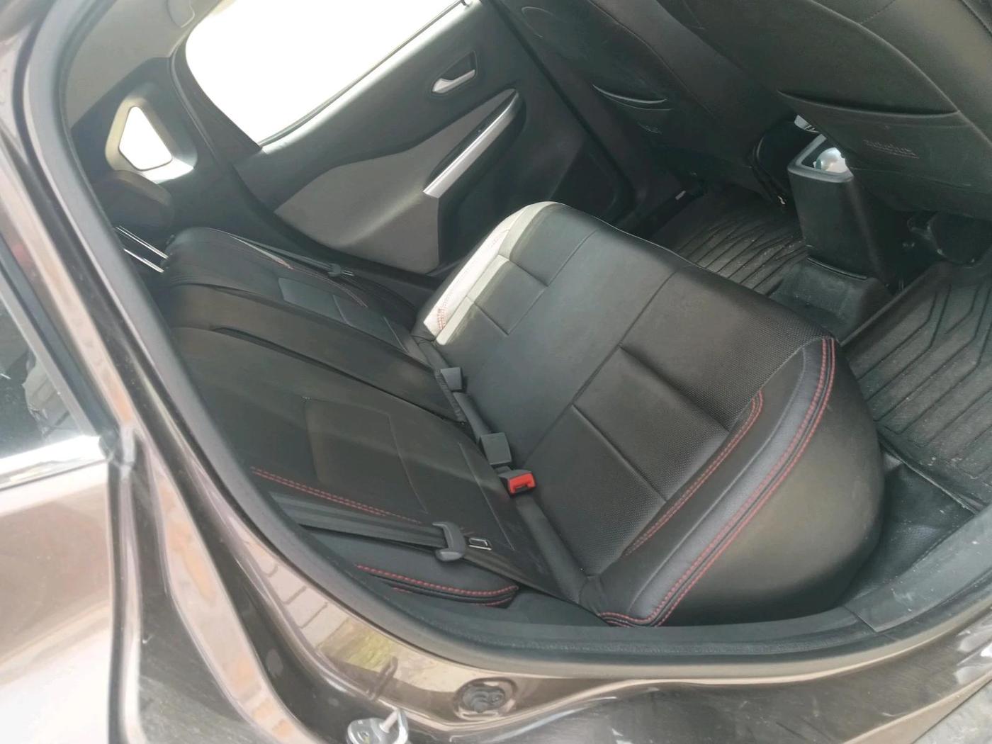 2023 Nissan MAGNITE XV TURBO CVT, Petrol, Automatic, 31,074 km, interior