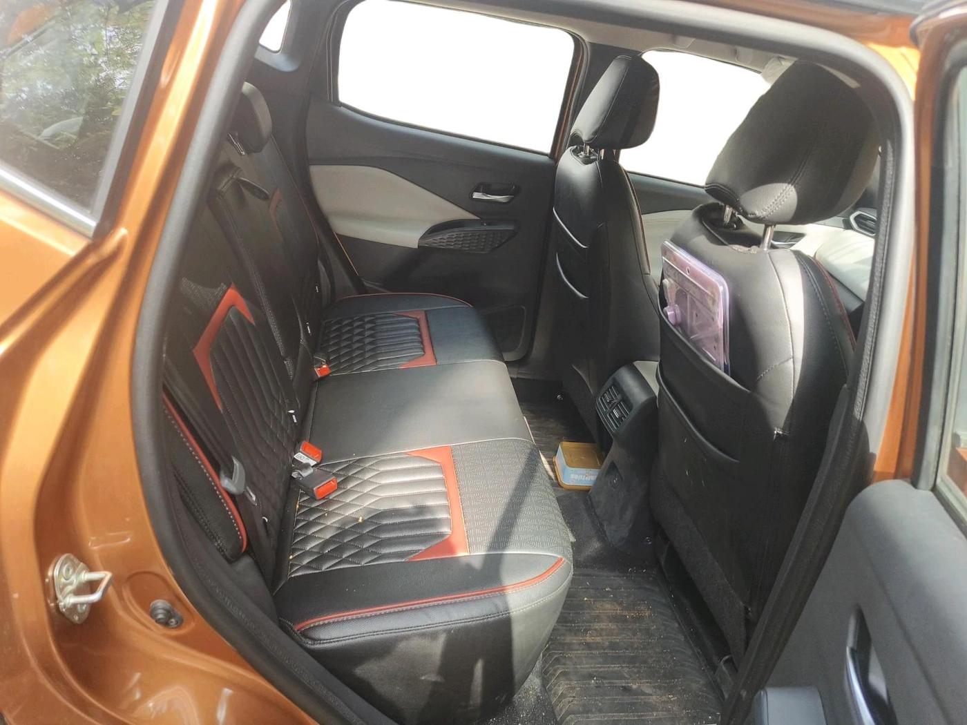 2025 Nissan MAGNITE Tekna B4D 1.0 Petrol AMT, Petrol, Automatic, 1,402 km, interior