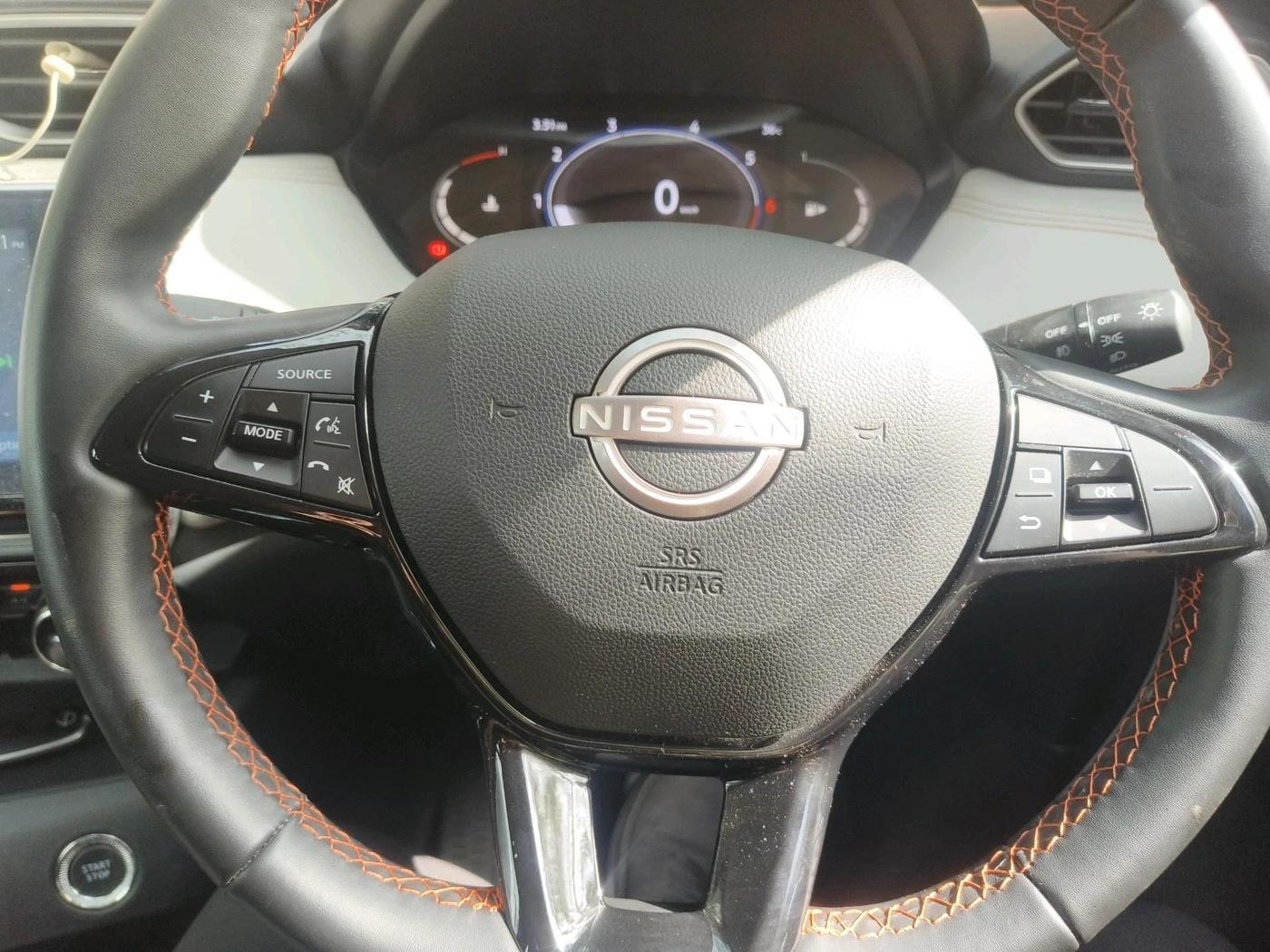 2025 Nissan MAGNITE Tekna B4D 1.0 Petrol AMT, Petrol, Automatic, 1,402 km, interior