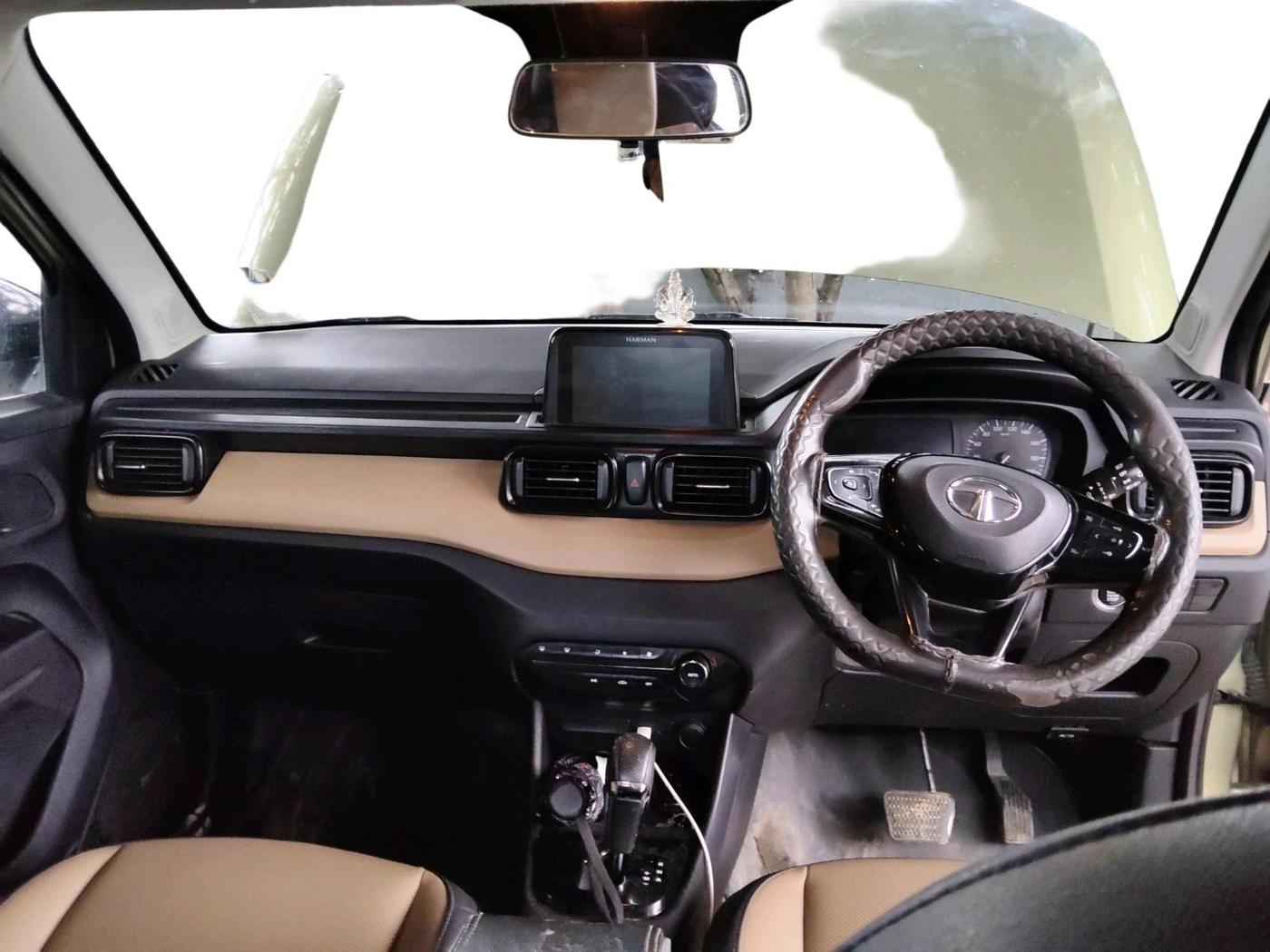 2022 Tata PUNCH CREATIVE 1.2 AMT KAZIRANGA EDITION , Petrol, Automatic, 1,02,491 km, interior