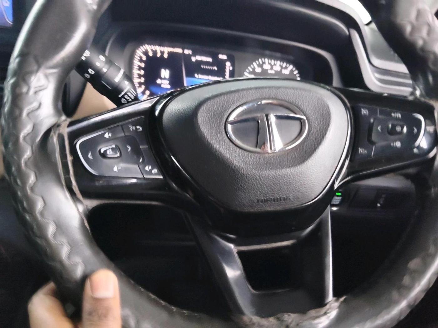 2022 Tata PUNCH CREATIVE 1.2 AMT KAZIRANGA EDITION , Petrol, Automatic, 1,02,491 km, interior