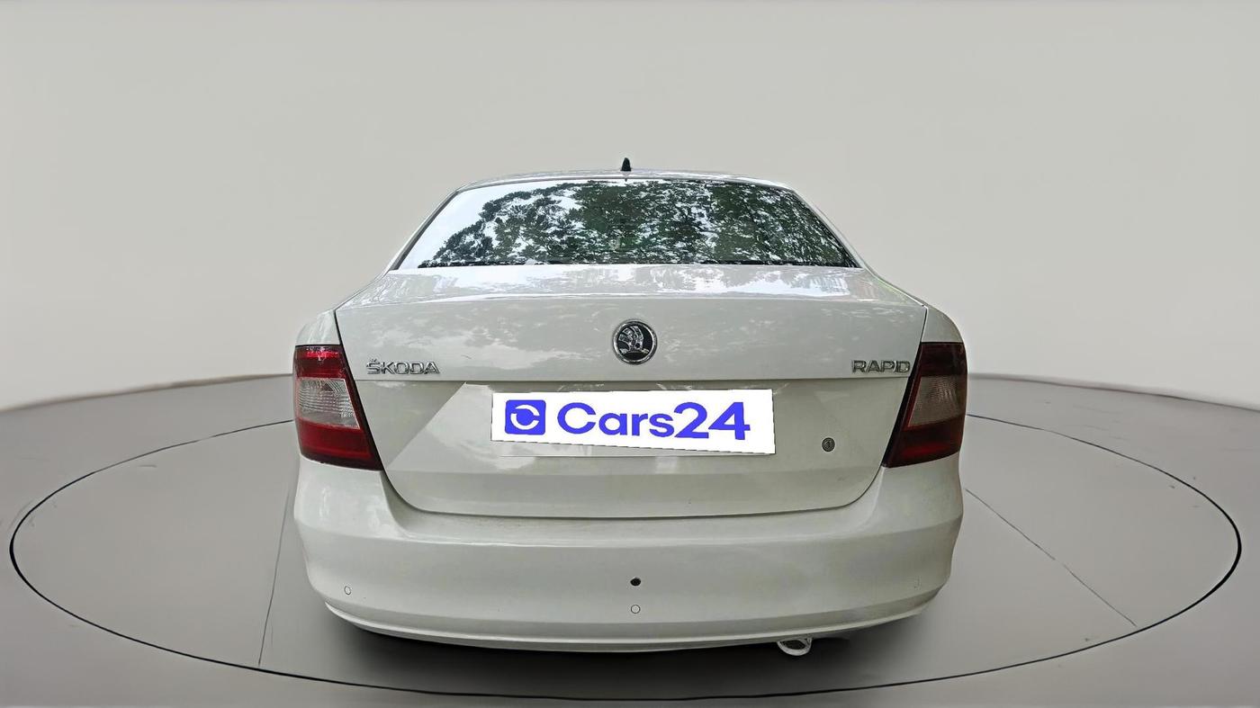 2014 Skoda Rapid 1.5 TDI CR ELEGANCE AT, Diesel, Automatic, 77,698 km, exterior