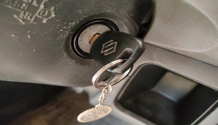 2011 Maruti Wagon R 1.0 LXI, Petrol, Manual, 1,06,517 km, interior