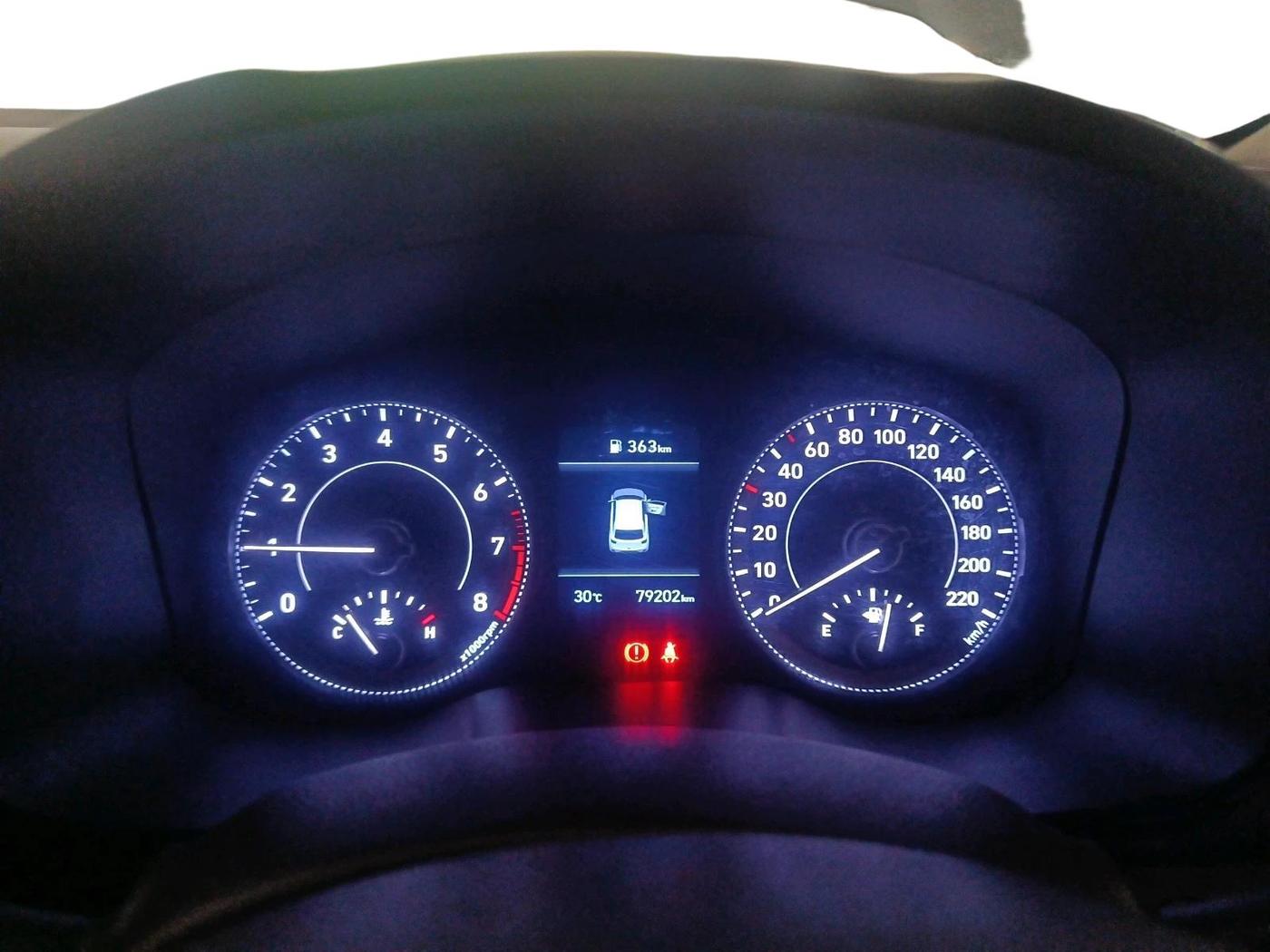 2020 Hyundai VENUE SX 1.0 (O) TURBO, Petrol, Manual, 79,202 km, interior