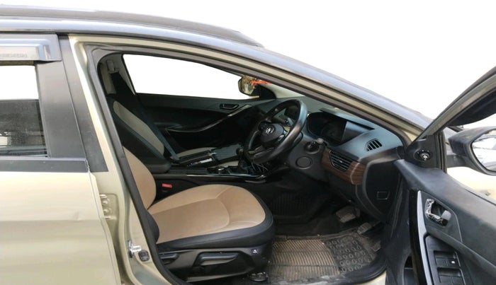 2022 Tata NEXON XZ PLUS (PREMIUM) KAZIRANGA PETROL, Petrol, Manual, 23,758 km, interior
