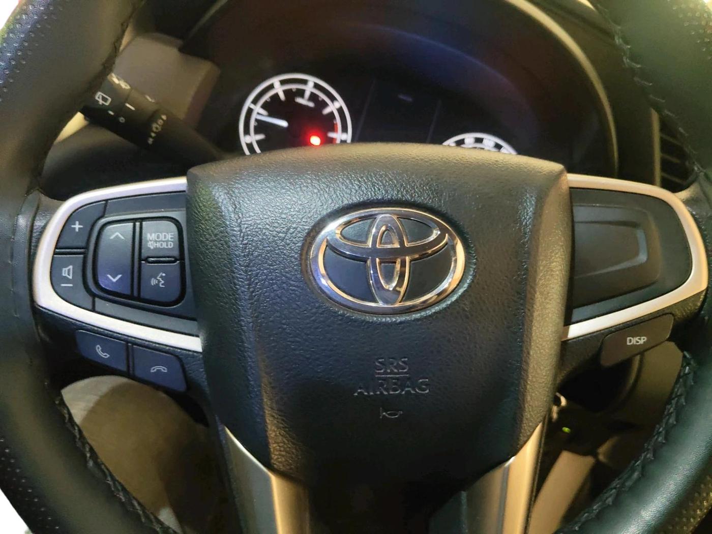 2022 Toyota Innova Crysta 2.4 GX 7 STR, Diesel, Manual, 24,653 km, interior