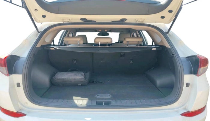 2017 Hyundai Tucson 2WD AT GL PETROL , Petrol, Automatic, 1,47,081 km, exterior