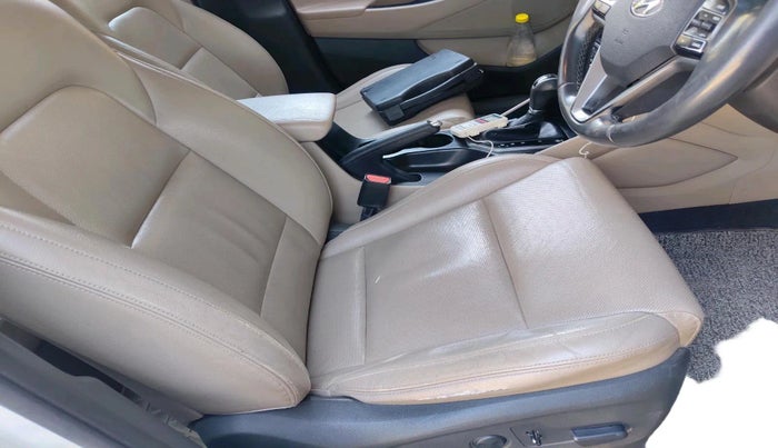 2017 Hyundai Tucson 2WD AT GL PETROL , Petrol, Automatic, 1,47,081 km, interior