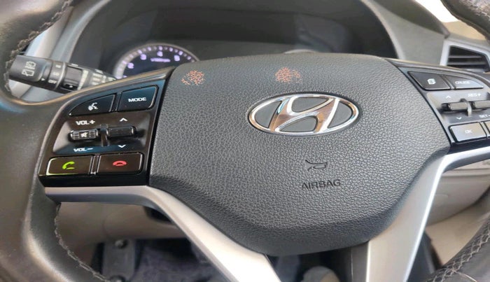 2017 Hyundai Tucson 2WD AT GL PETROL , Petrol, Automatic, 1,47,081 km, interior
