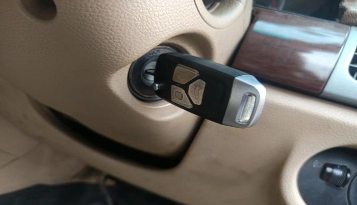 2013 Tata Safari Storme 2.2 VX 4X4, Diesel, Manual, 1,67,432 km, interior