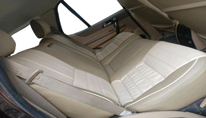 2013 Tata Safari Storme 2.2 VX 4X4, Diesel, Manual, 1,67,432 km, interior