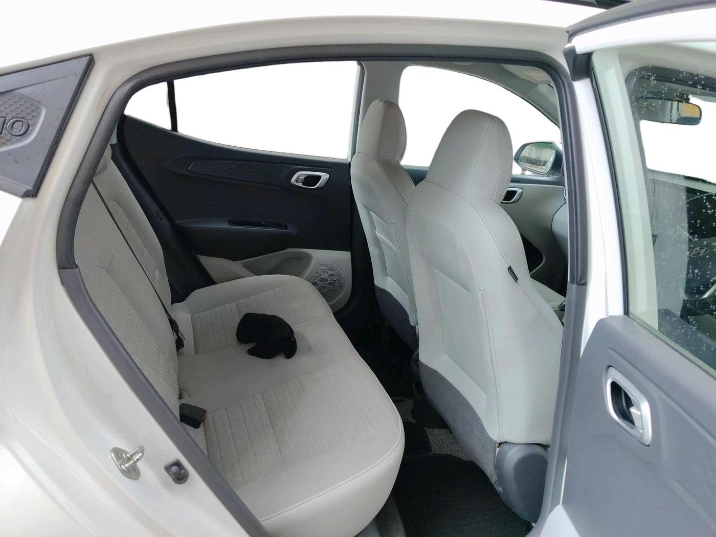 2023 Hyundai GRAND I10 NIOS SPORTZ AMT 1.2 KAPPA VTVT, Petrol, Automatic, 22,245 km, interior