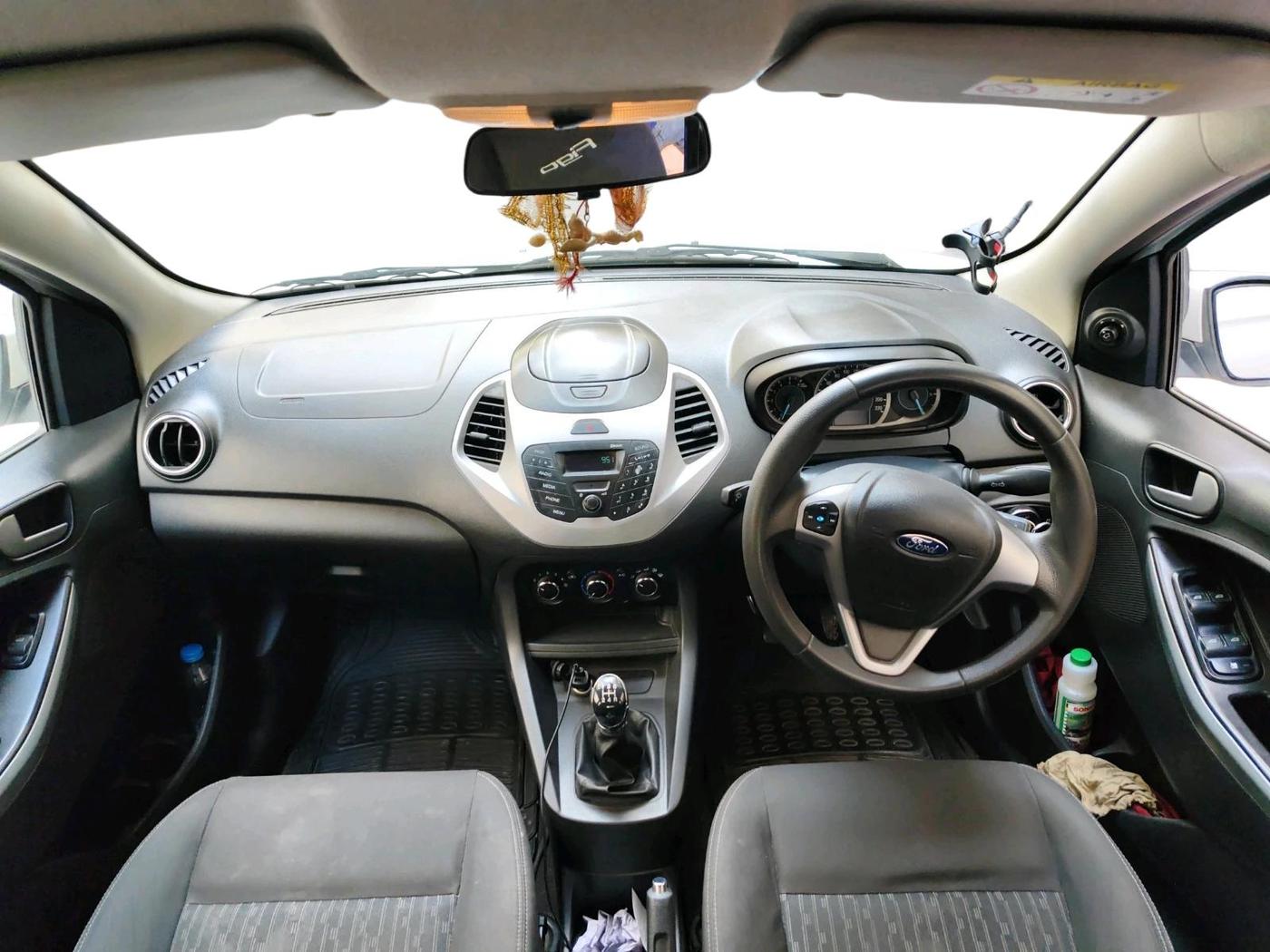 2015 Ford New Figo TREND 1.5L DIESEL, Diesel, Manual, 1,01,138 km, interior