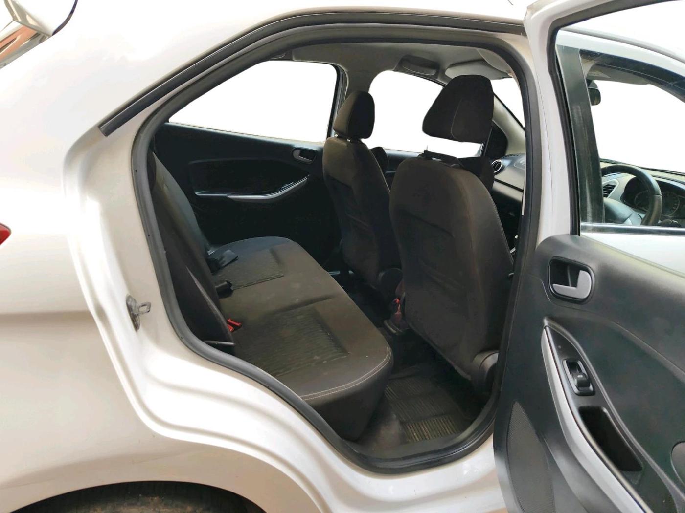 2015 Ford New Figo TREND 1.5L DIESEL, Diesel, Manual, 1,01,138 km, interior