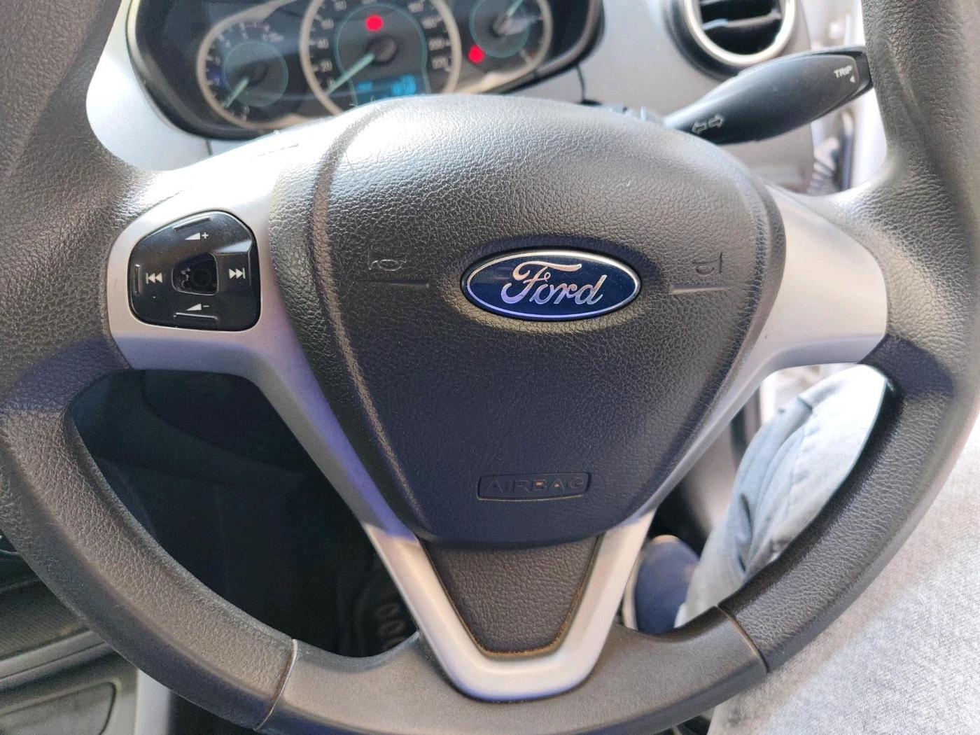 2015 Ford New Figo TREND 1.5L DIESEL, Diesel, Manual, 1,01,138 km, interior