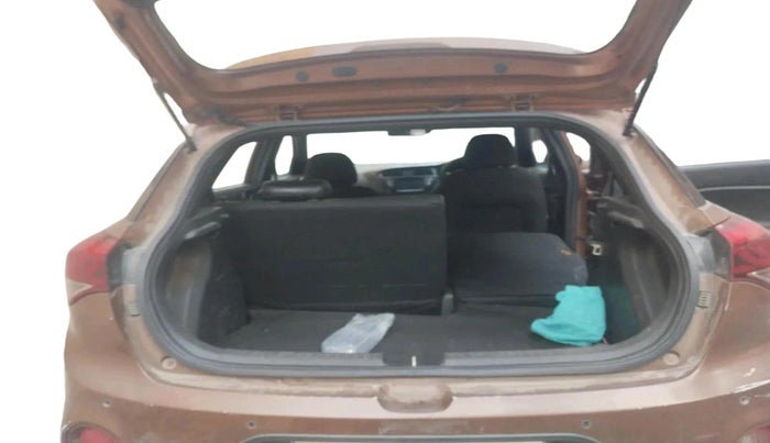 2015 Hyundai i20 Active 1.4 SX, Diesel, Manual, 1,25,356 km, exterior