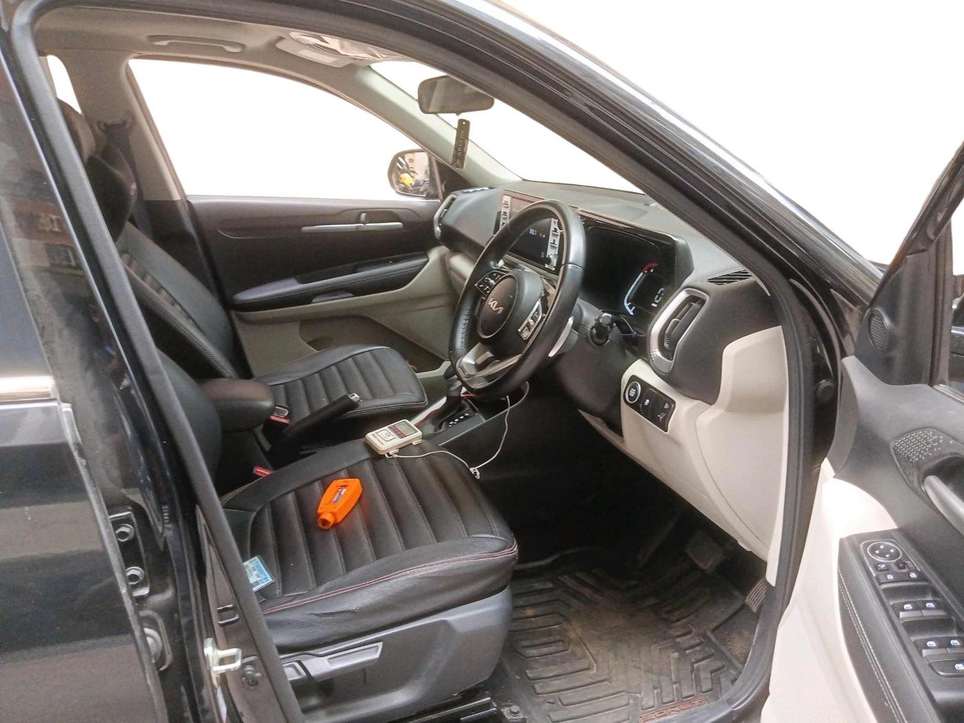 2022 KIA SONET HTX 1.5 AT, Diesel, Automatic, 65,396 km, interior