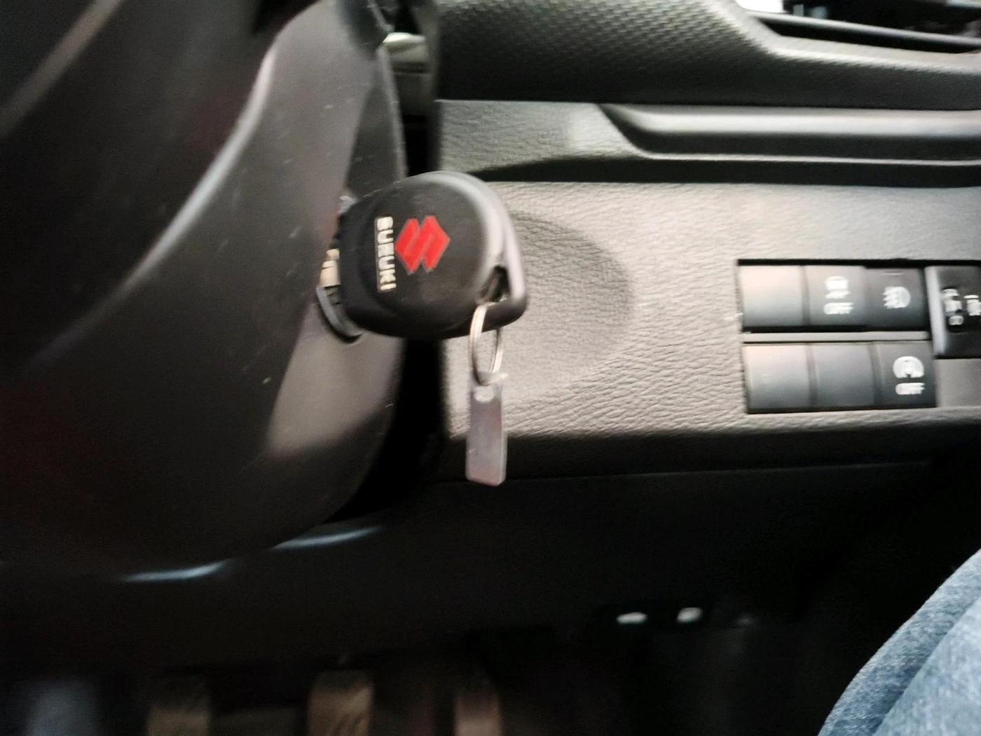 2022 Maruti BREZZA LXI, Petrol, Manual, 38,822 km, interior