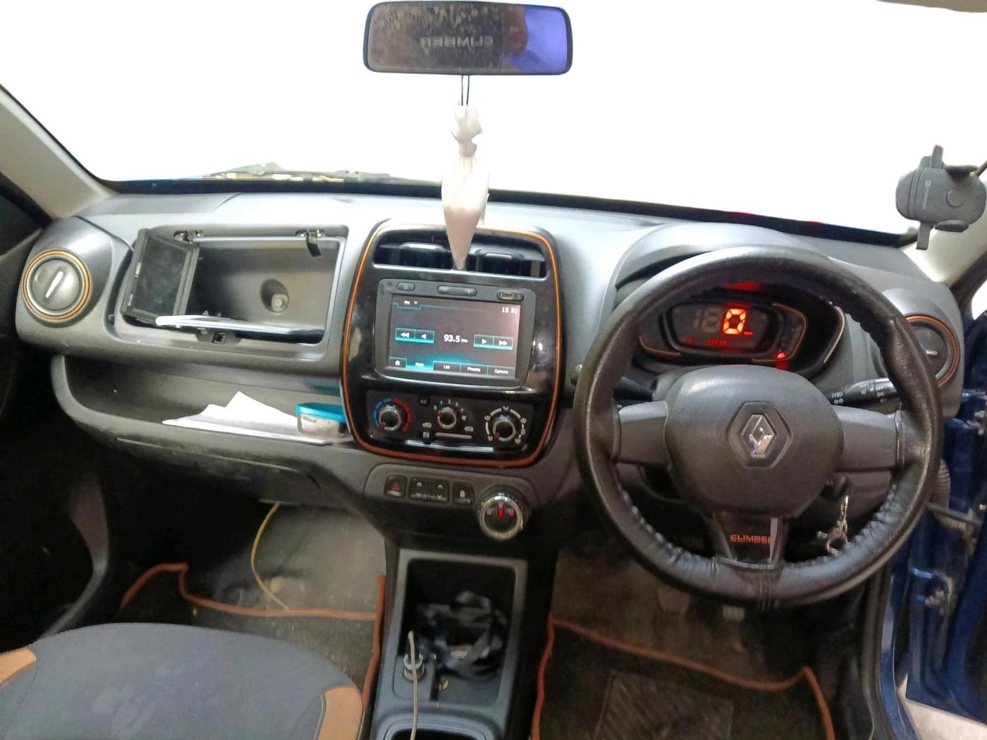 2017 Renault Kwid CLIMBER 1.0 AMT, Petrol, Automatic, 35,636 km, interior