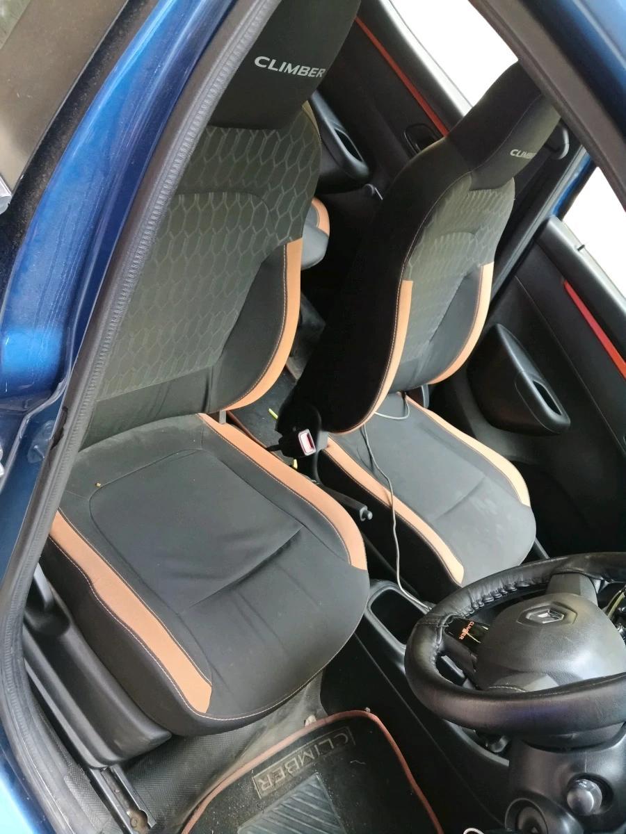 2017 Renault Kwid CLIMBER 1.0 AMT, Petrol, Automatic, 35,636 km, interior
